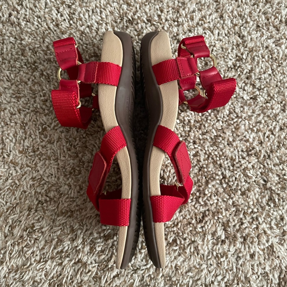 Vionic Red Strappy Sandals Size 8 - Picture 3 of 7